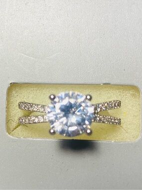 Classic Round Cubic Zirconia Split-Shank Ring in Silver - Size 8